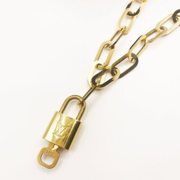 Authentic Louis Vuitton Lock & Key Necklace Pendant Gold-Plated Chain Adjustable - Picture 9 of 12